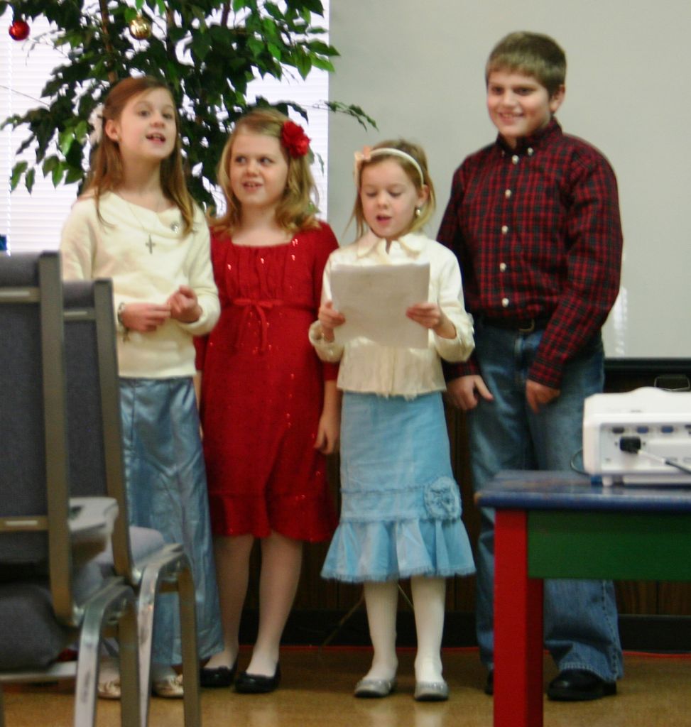 2011 christmas program 002.JPG