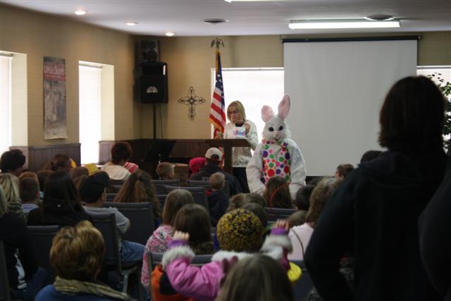 Easter Egg Hunt April 2011 004 (Small).jpg