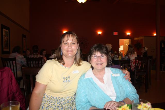 Heidi and Nancy 086 (Small).jpg Heidi and Nancy 086 (Small).jpg